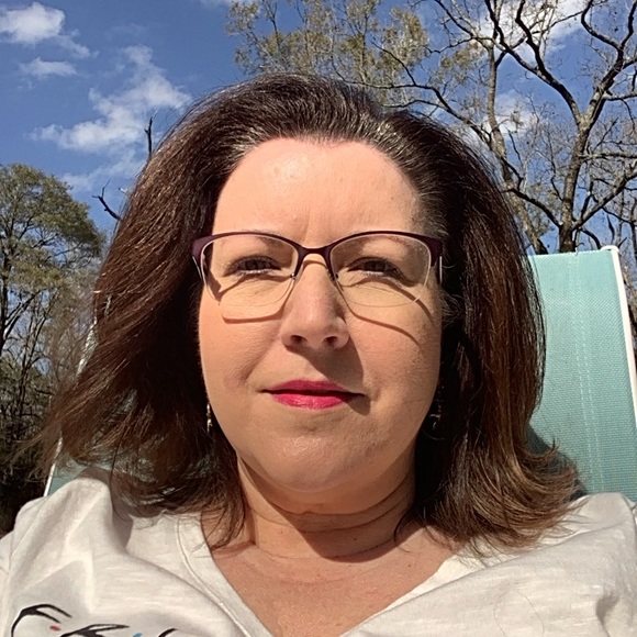 Meet your Posher, Monica - Picture 2 of 2